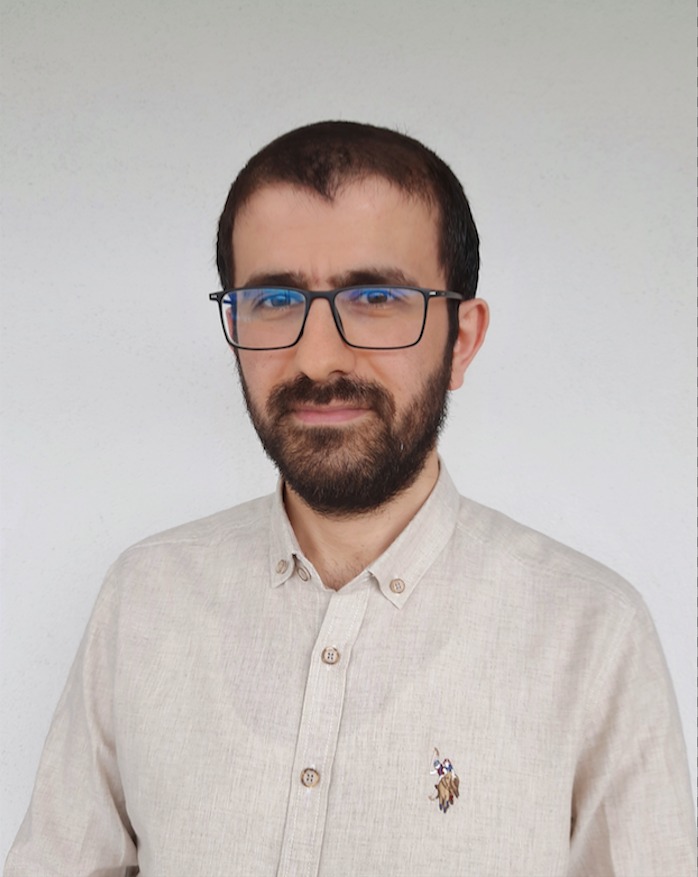 Sakin Taş 